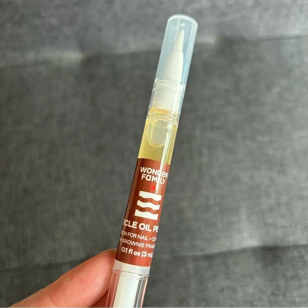 BROWNIE Scented Cuticle Nail Oil Pen, Clean Beauty, Travel, 0.4 fl oz